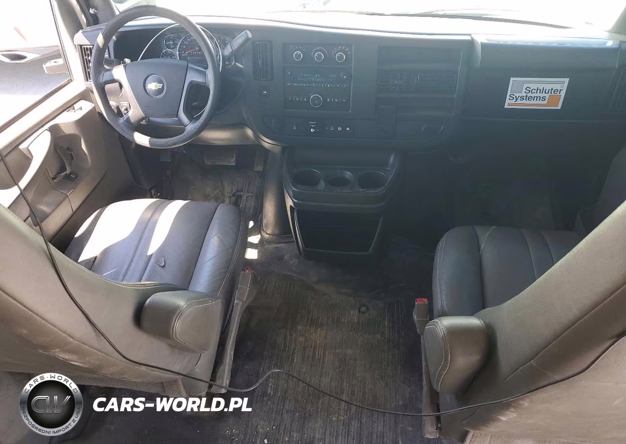 2015 Chevrolet Express 2500 Cargo Delivery Van VIN:1GCWGFFF3F1107082 - 8
