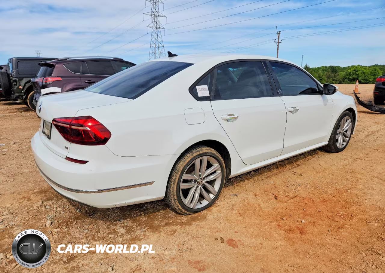 2019 Volkswagen Passat Wolfsburg VIN:1VWLA7A32KC012029 - 3