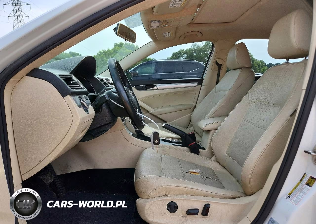 2019 Volkswagen Passat Wolfsburg VIN:1VWLA7A32KC012029 - 7