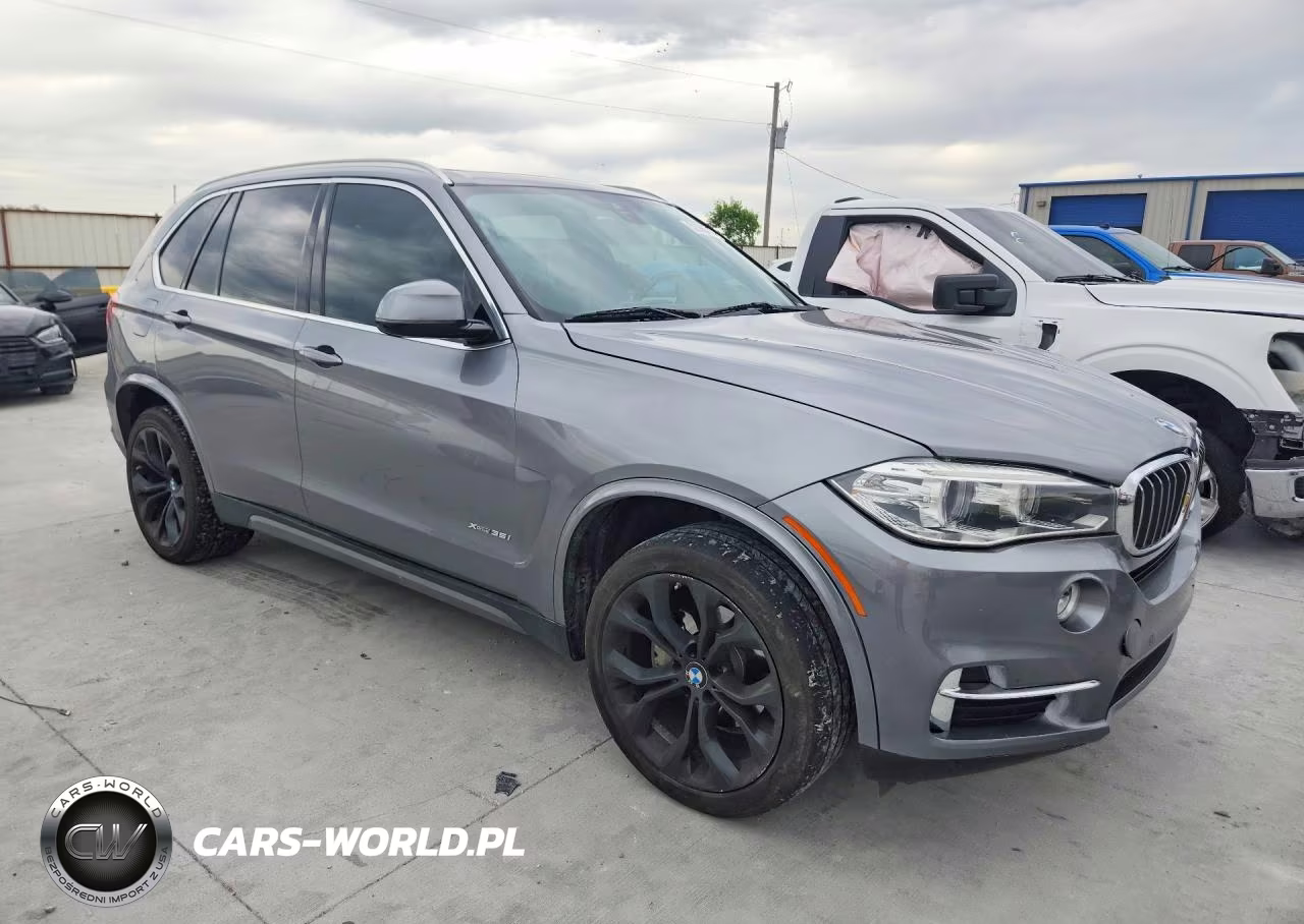 2018 BMW X5 xDrive35I VIN:5UXKR0C55J0X83824 - 4