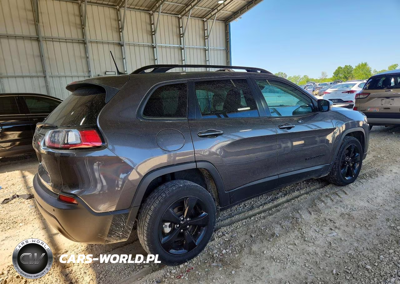 2021 Jeep Cherokee Latitude Plus VIN:1C4PJLLB8MD173466 - 3