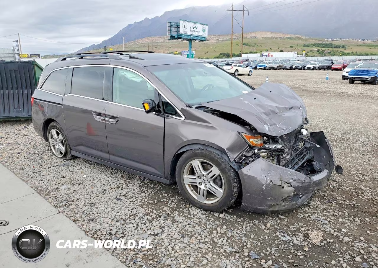 2011 Honda Odyssey Touring VIN:5FNRL5H98BB034500 - 4