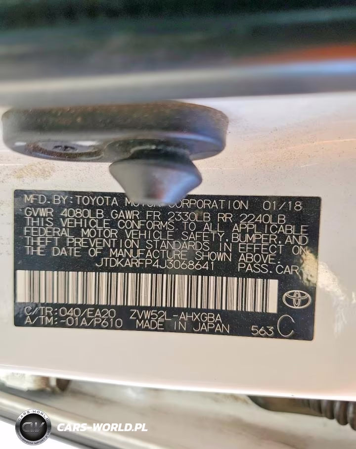 2018 Toyota Prius Prime Premium VIN:JTDKARFP4J3068641 - 13