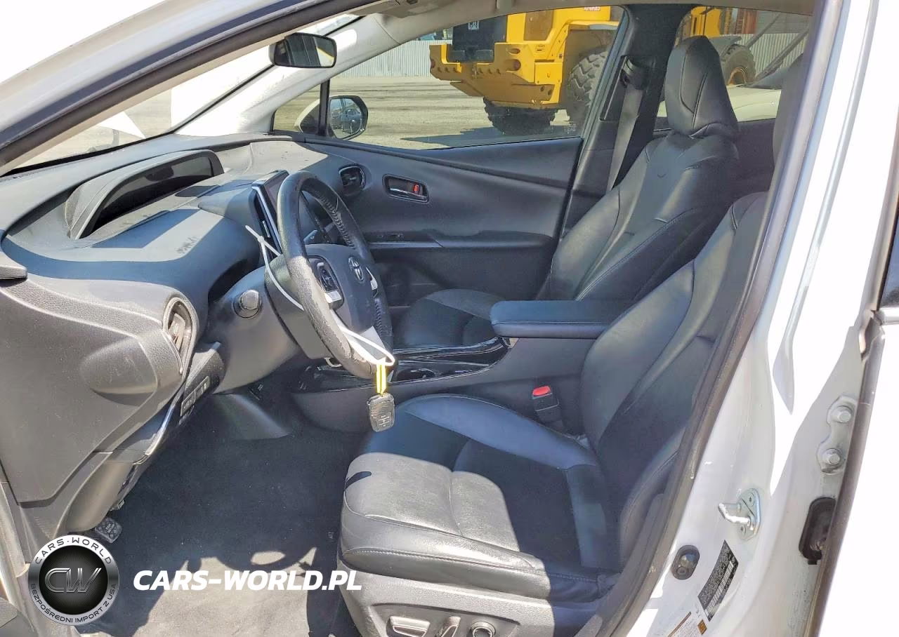 2018 Toyota Prius Prime Premium VIN:JTDKARFP4J3068641 - 7
