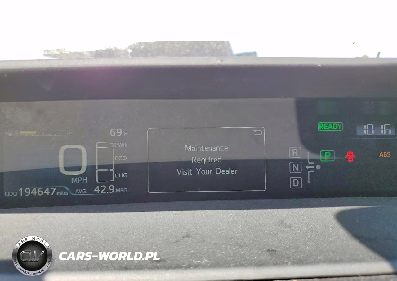 2018 Toyota Prius Prime Premium VIN:JTDKARFP4J3068641 - 9