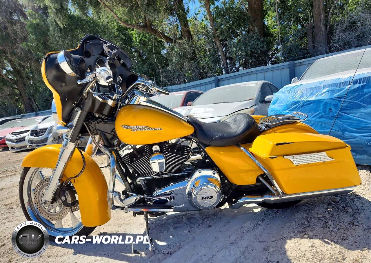2013 Harley-Davidson Flhx Street Glide VIN:1HD1KBM19DB667848 - 3