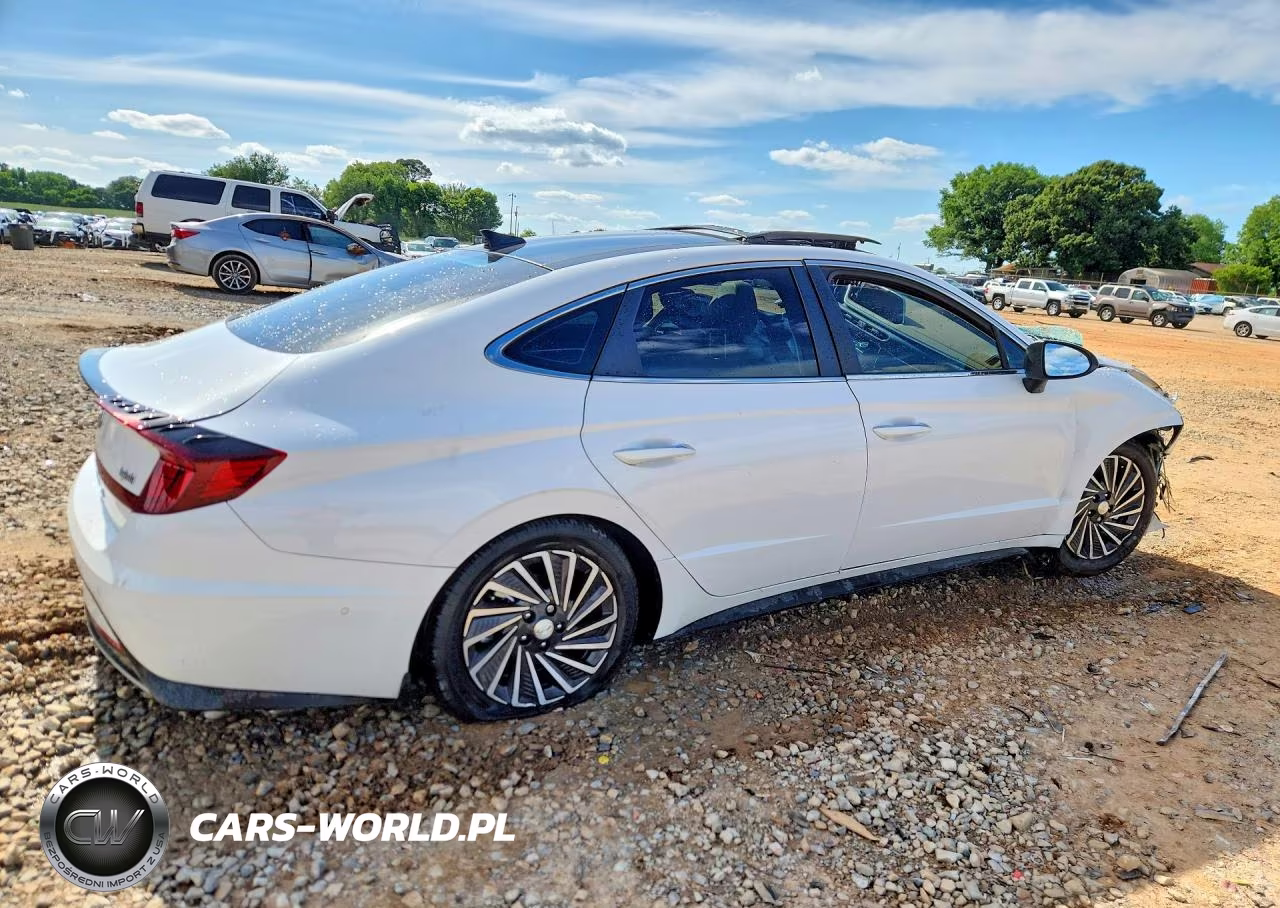 2023 Hyundai Sonata Hybrid Limited VIN:KMHL54JJ6PA070552 - 3