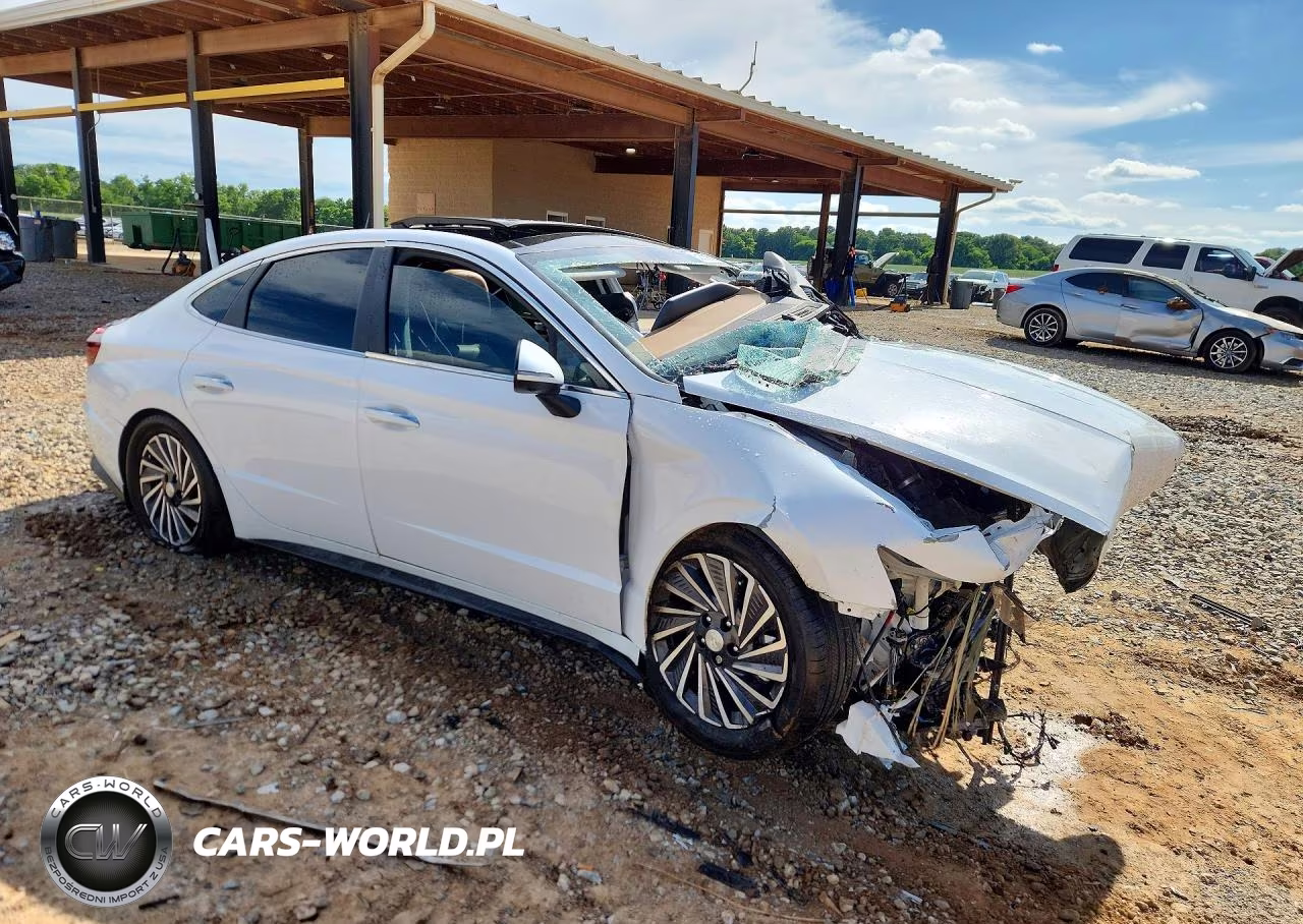 2023 Hyundai Sonata Hybrid Limited VIN:KMHL54JJ6PA070552 - 4