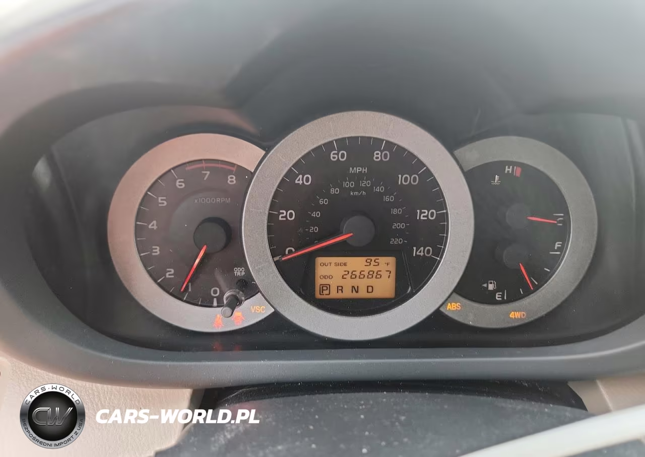 2007 Toyota Rav4 Base VIN:JTMBD33V676034960 - 9