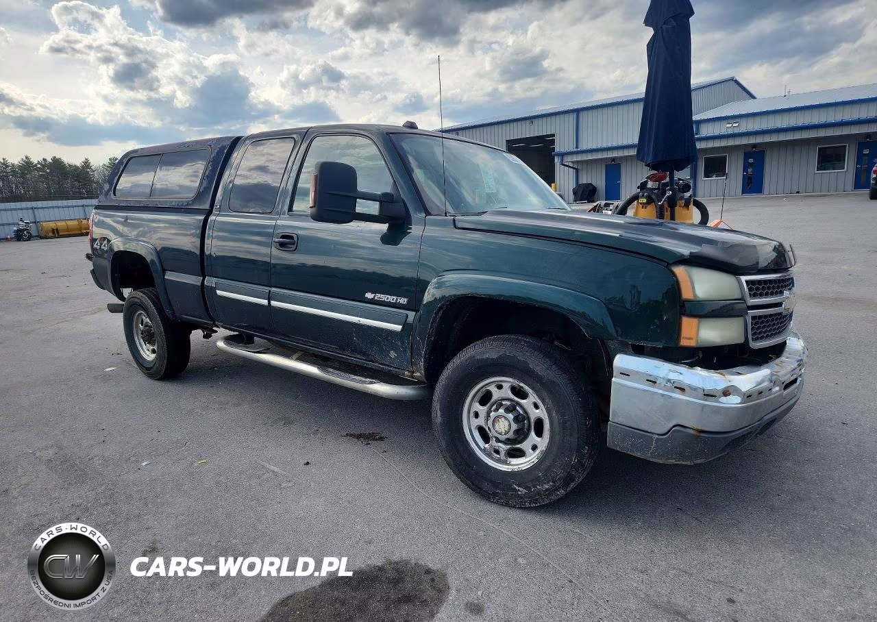 2005 Chevrolet Silverado K2500 Heavy Duty VIN:1GCHK29U35E307963 - 4