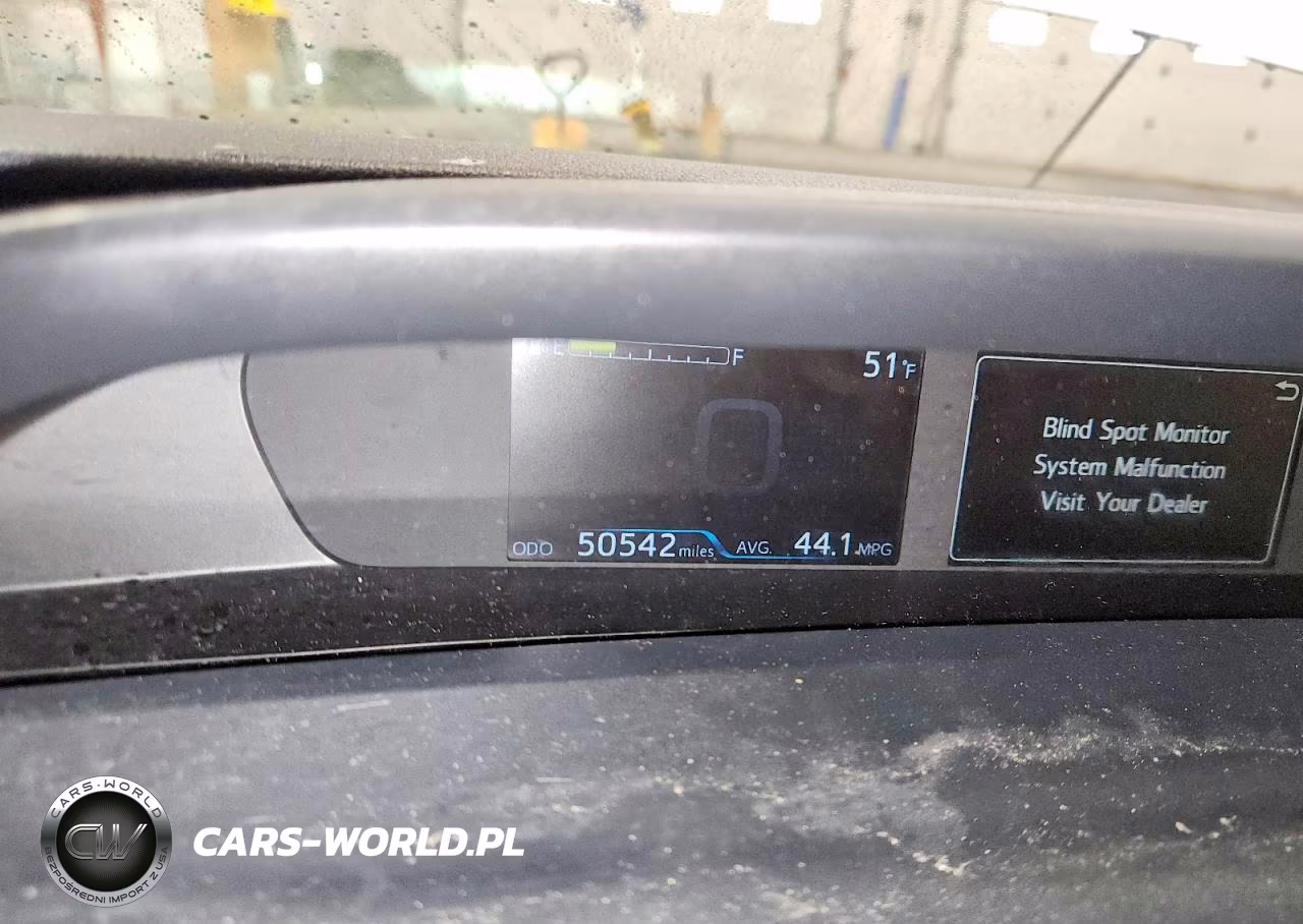 2021 Toyota Prius Xle Awd-E VIN:JTDL9MFUXM3027201 - 9