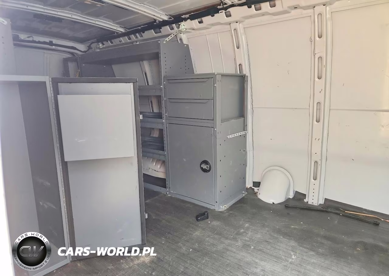2023 GMC Savana G2500 VIN:1GTW7BFP4P1167214 - 11