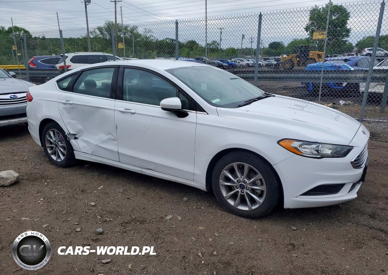 2017 Ford Fusion Se VIN:3FA6P0H7XHR380229 - 4
