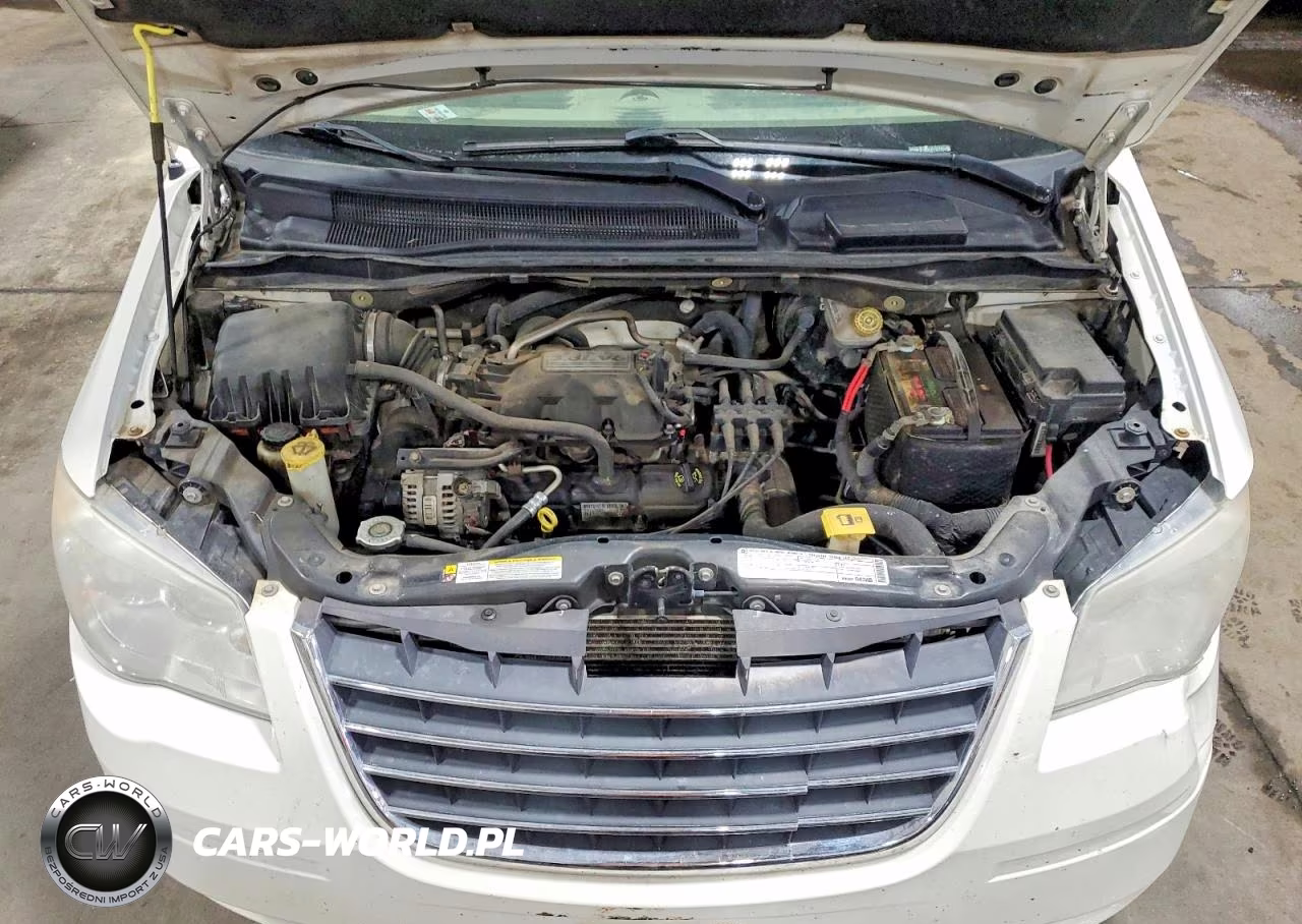 2010 Chrysler Town & Country Touring VIN:2A4RR5D11AR280705 - 12