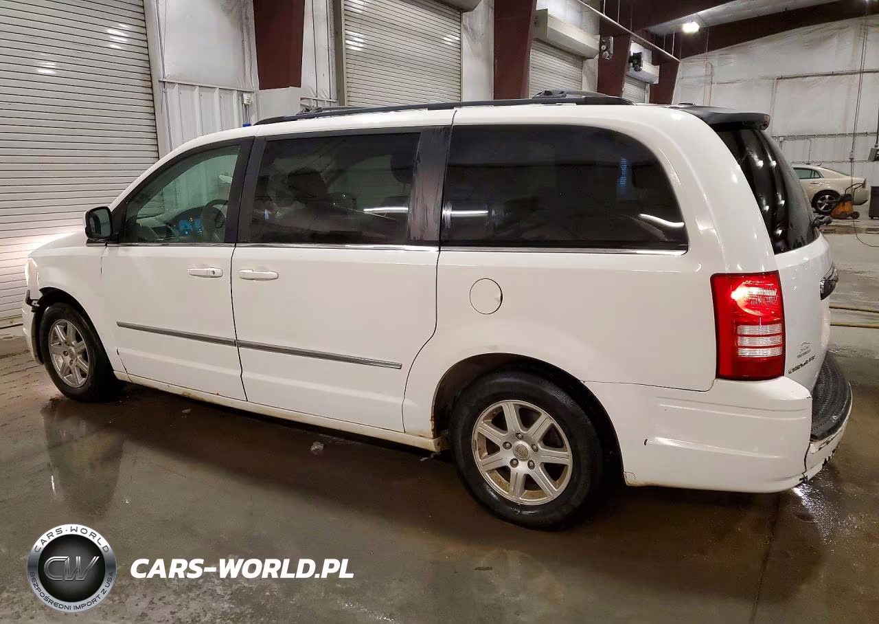 2010 Chrysler Town & Country Touring VIN:2A4RR5D11AR280705 - 2