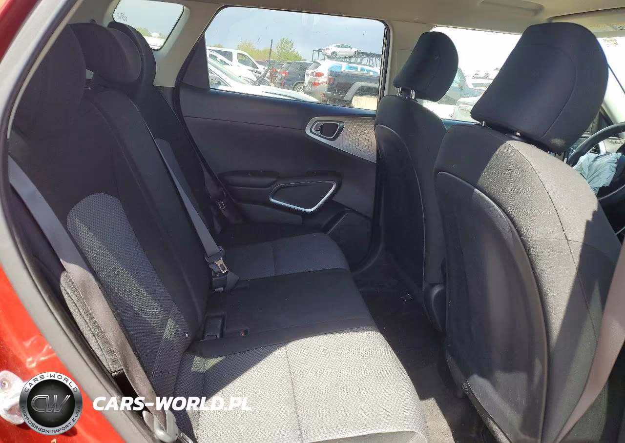 2020 Kia Soul VIN:KNDJ23AU2L7012163 - 10