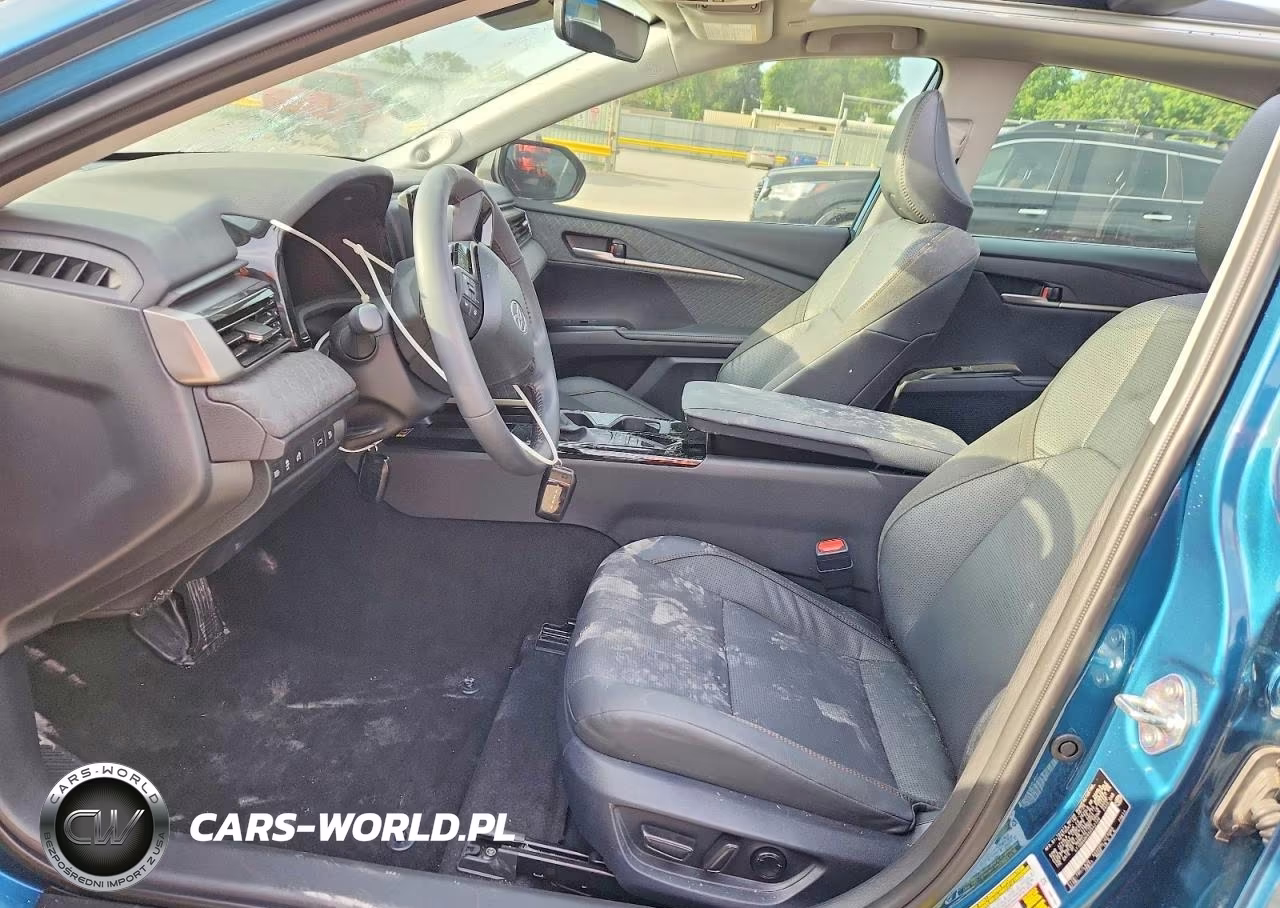 2025 Toyota Camry Xle VIN:4T1DBADK6SU542126 - 7