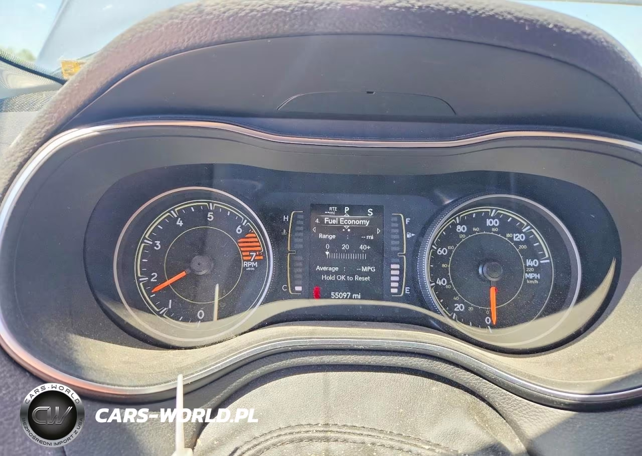 2021 Jeep Cherokee Latitude VIN:1C4PJLCB7MD155542 - 9