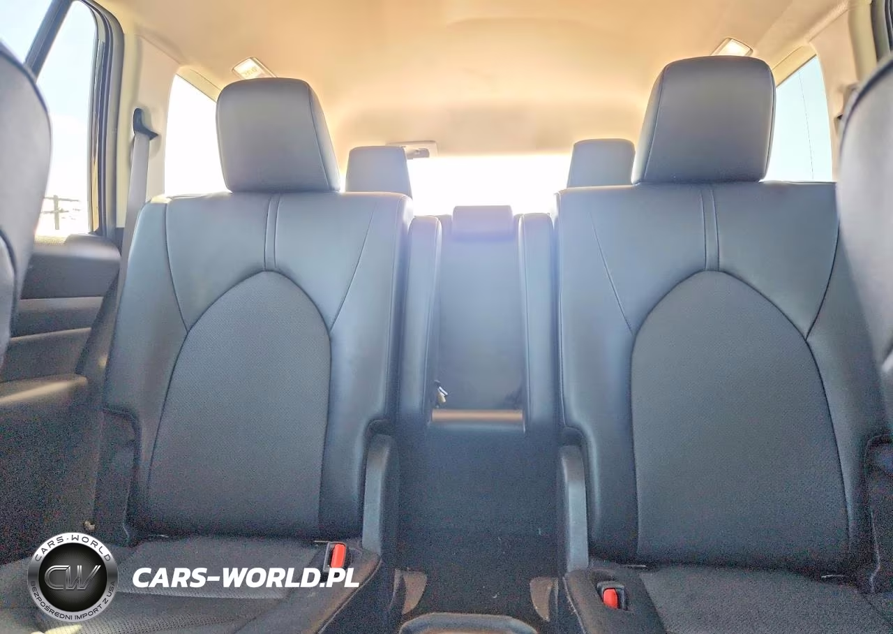 2024 Toyota Grand Highlander Xle VIN:5TDAAAB59RS024551 - 10