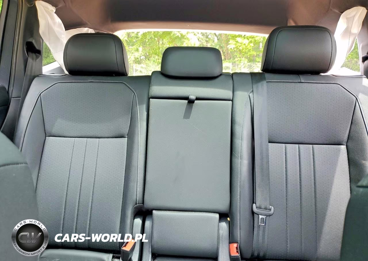2023 Volkswagen Tiguan Se R-Line Black VIN:3VVCB7AX5PM039560 - 10