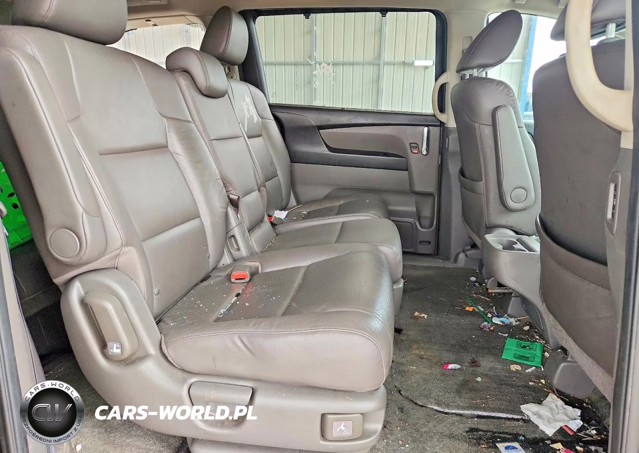 2016 Honda Odyssey Touring VIN:5FNRL5H98GB108294 - 11