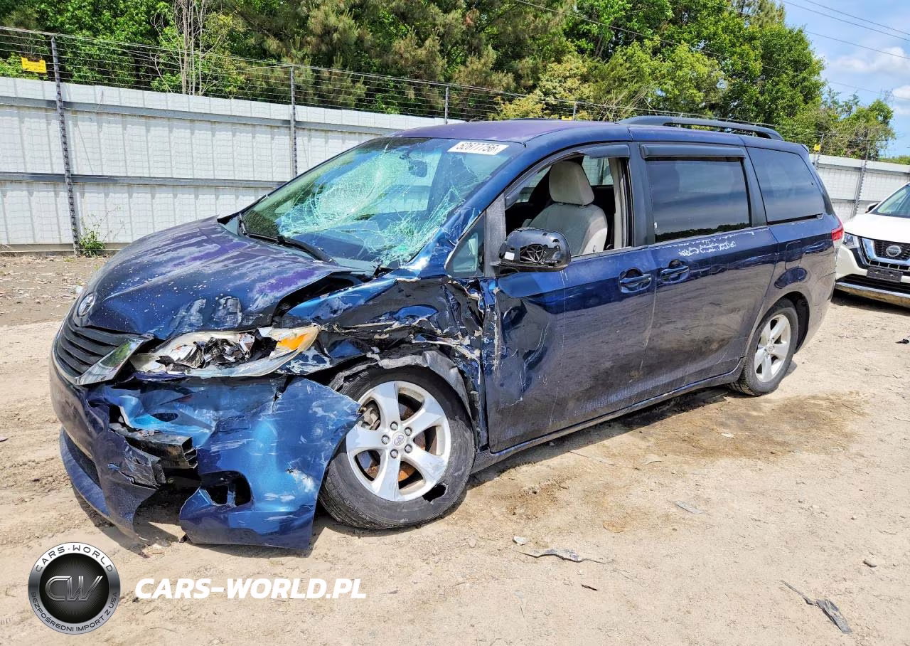 2011 Toyota Sienna Le
