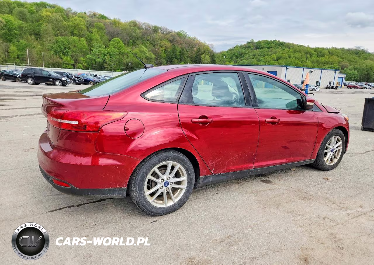 2017 Ford Focus Se VIN:1FADP3F28HL346787 - 3