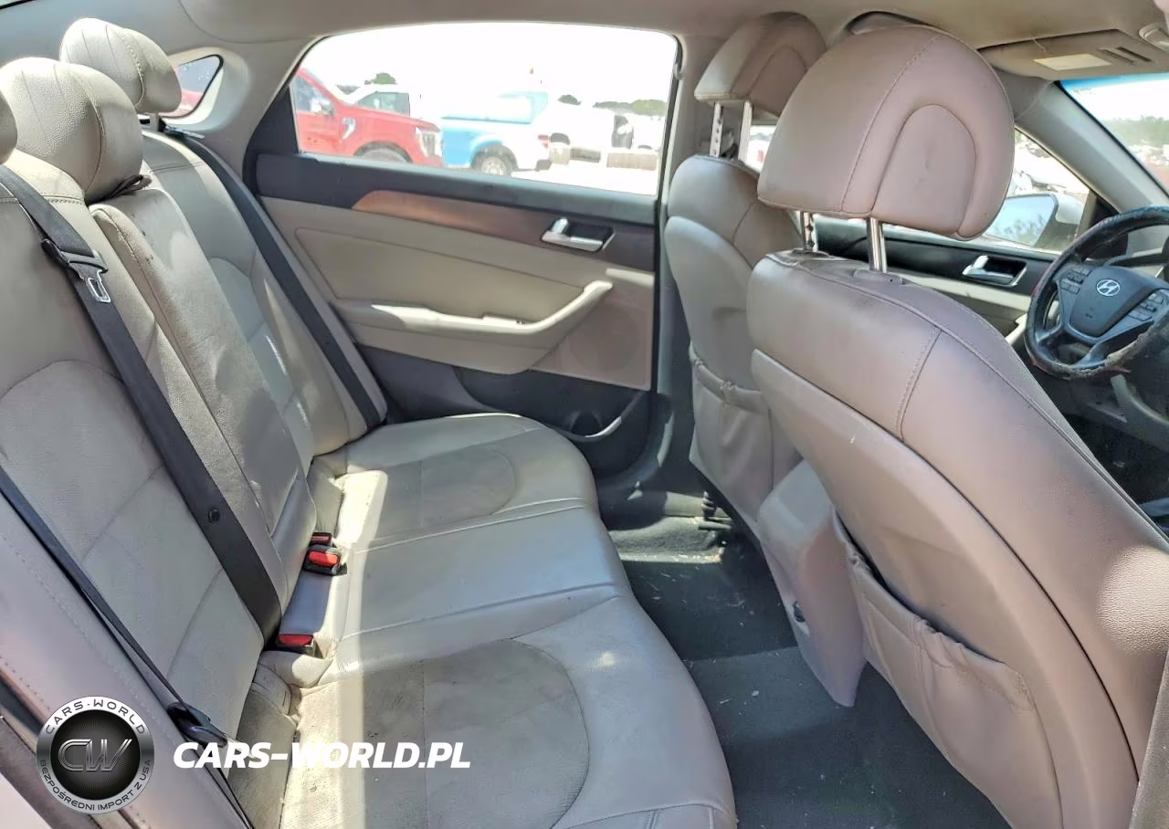 2015 Hyundai Sonata Sport VIN:5NPE34AF4FH114795 - 10