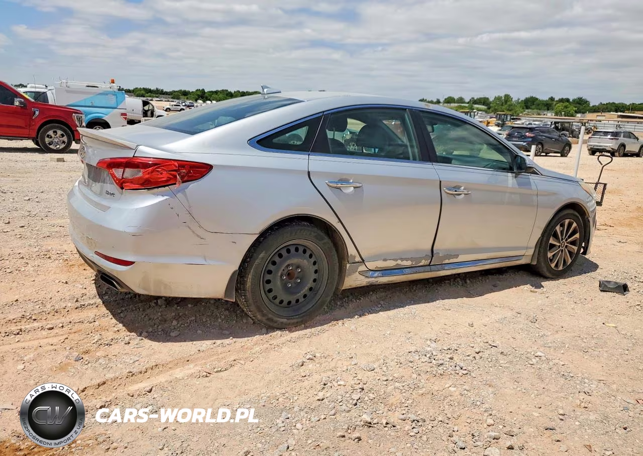 2015 Hyundai Sonata Sport VIN:5NPE34AF4FH114795 - 3