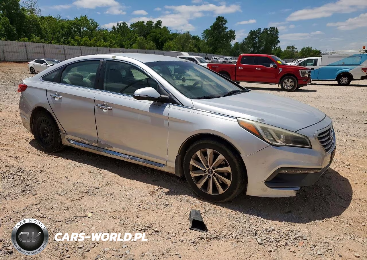 2015 Hyundai Sonata Sport VIN:5NPE34AF4FH114795 - 4