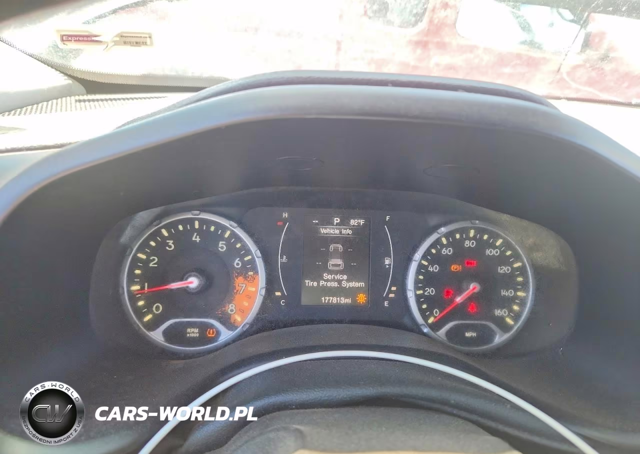 2015 Jeep Renegade Latitude VIN:ZACCJABT0FPB22660 - 9