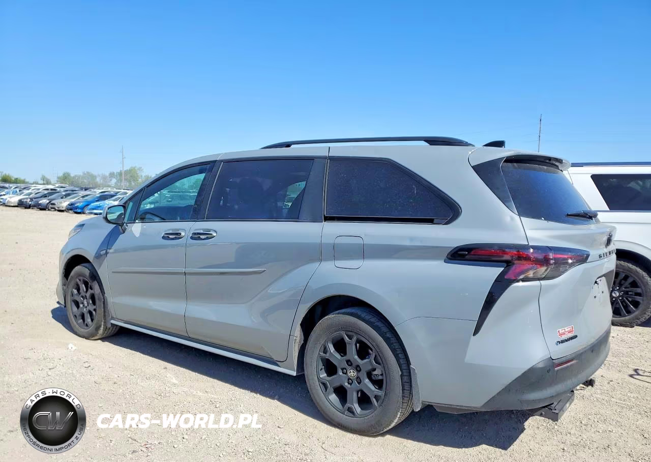 2026 Toyota Sienna Woodland Edition VIN:5TDCSKFC2TS231231 - 2