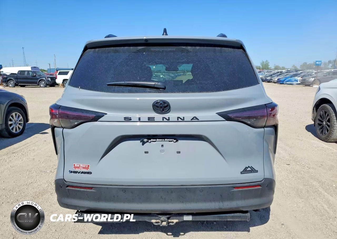 2026 Toyota Sienna Woodland Edition VIN:5TDCSKFC2TS231231 - 6