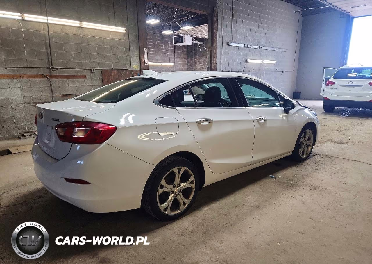 2016 Chevrolet Cruze Premier VIN:1G1BG5SM8G7278690 - 3
