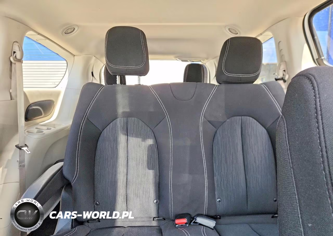 2020 Chrysler Voyager L VIN:2C4RC1AG5LR210894 - 10