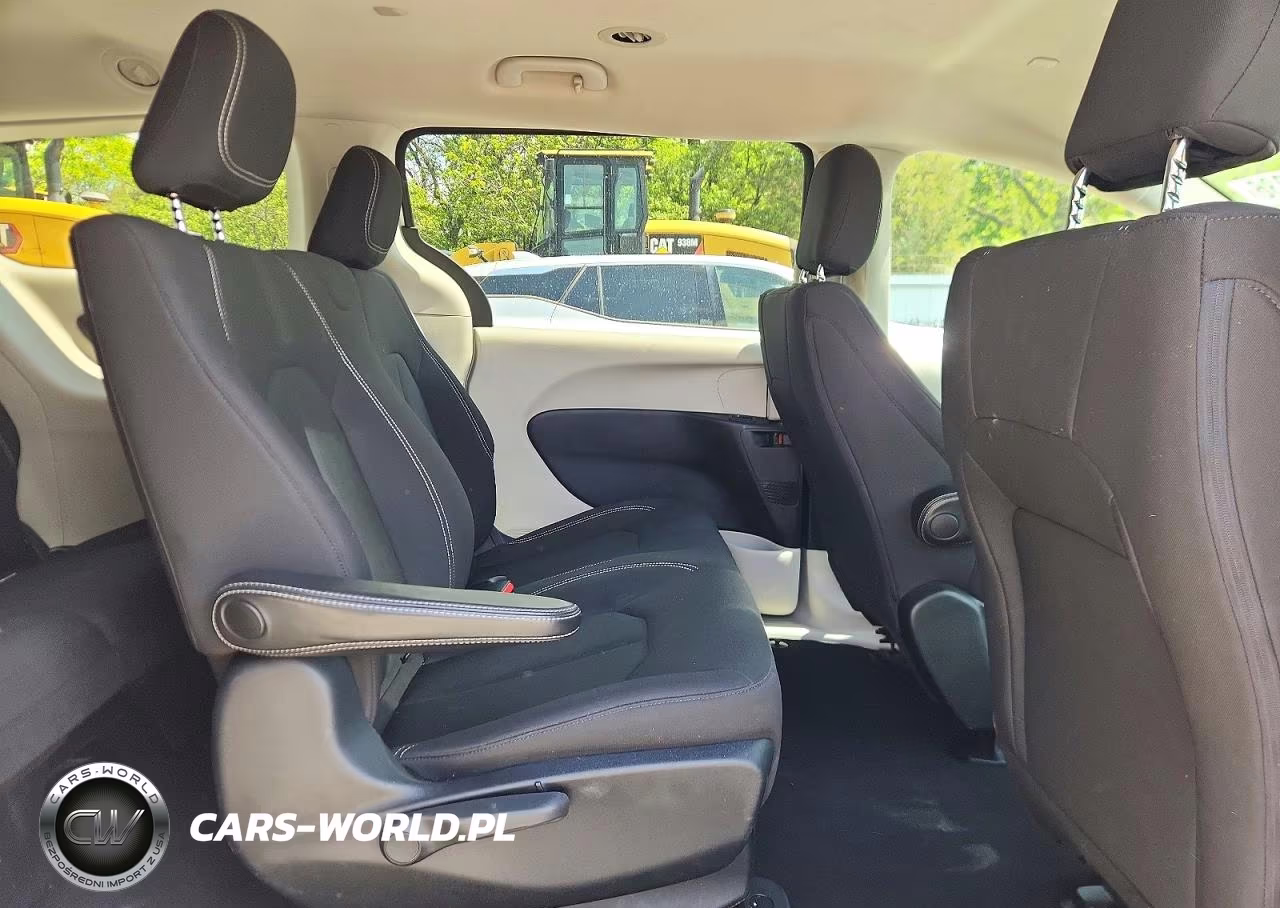 2020 Chrysler Voyager L VIN:2C4RC1AG5LR210894 - 11