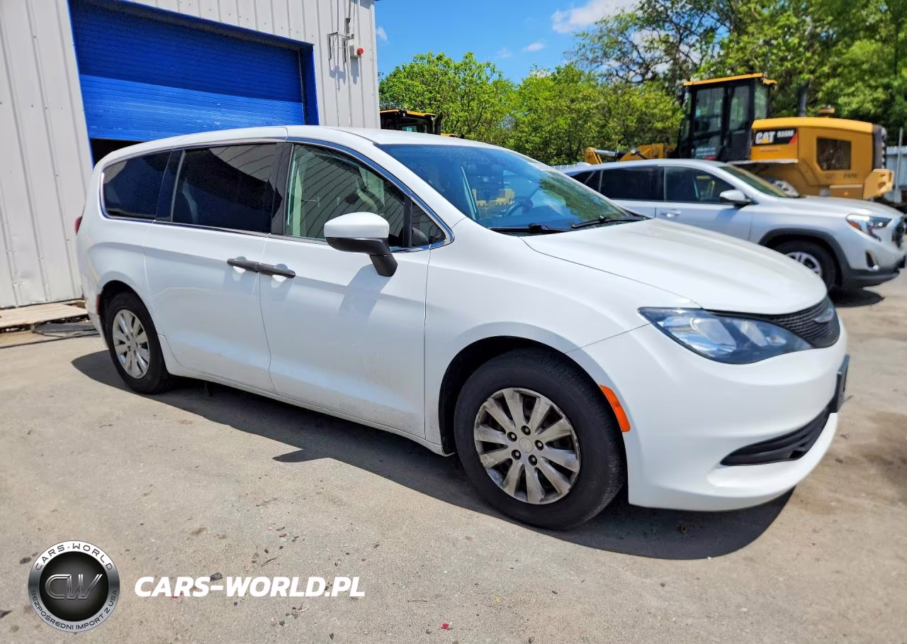 2020 Chrysler Voyager L VIN:2C4RC1AG5LR210894 - 4