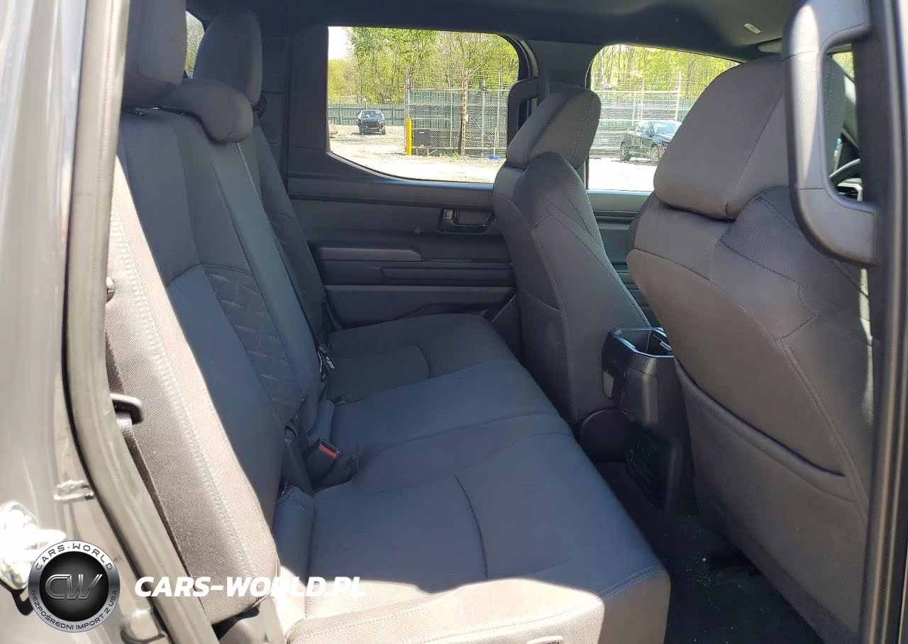 2025 Toyota Tacoma Sr VIN:3TYLD5KN7ST019673 - 10