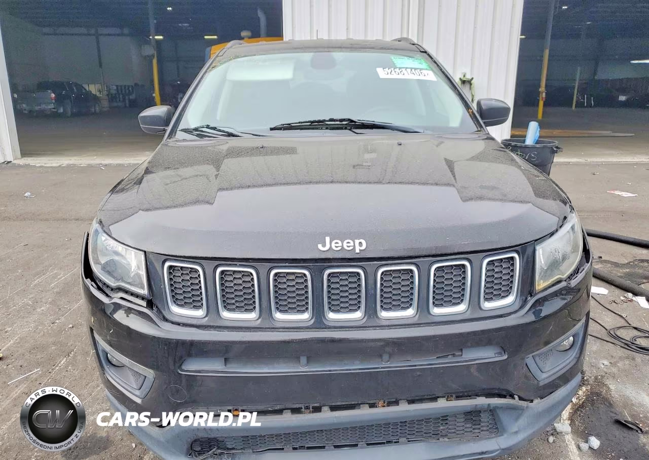2018 Jeep Compass Latitude VIN:3C4NJCBBXJT182698 - 5