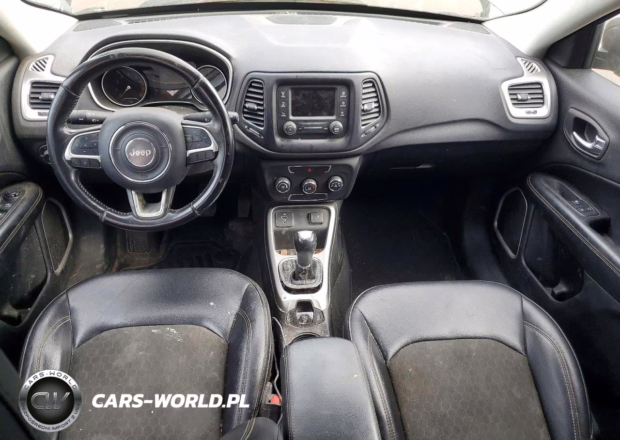 2018 Jeep Compass Latitude VIN:3C4NJCBBXJT182698 - 8