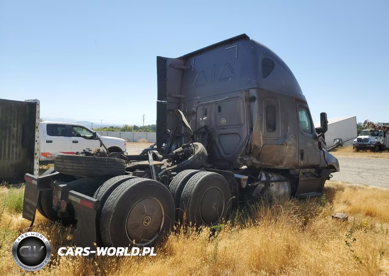 2019 Freightliner Cascadia 126 Semi Truck VIN:3AKJHHDR4KSHP1390 - 4