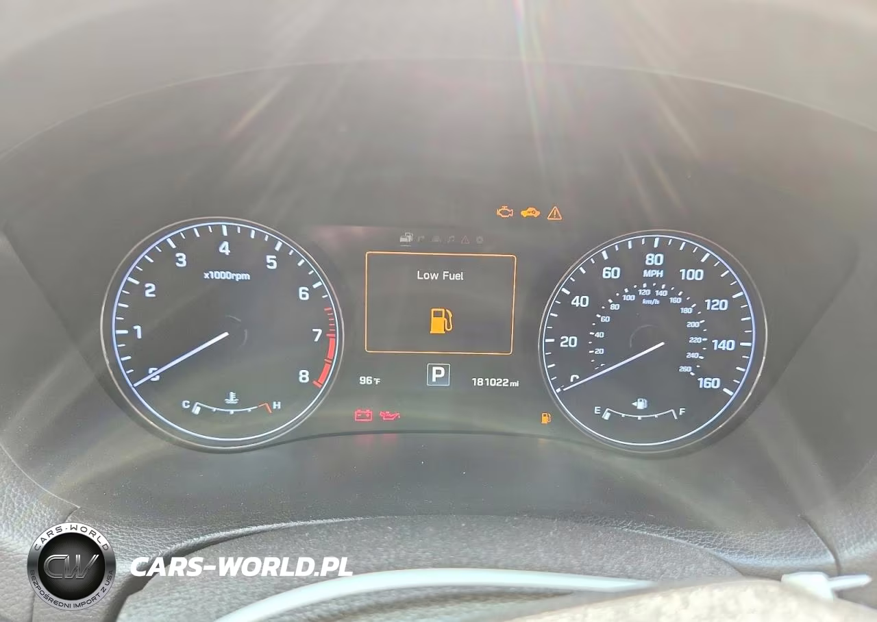 2015 Hyundai Genesis 3.8L VIN:KMHGN4JE7FU024004 - 9
