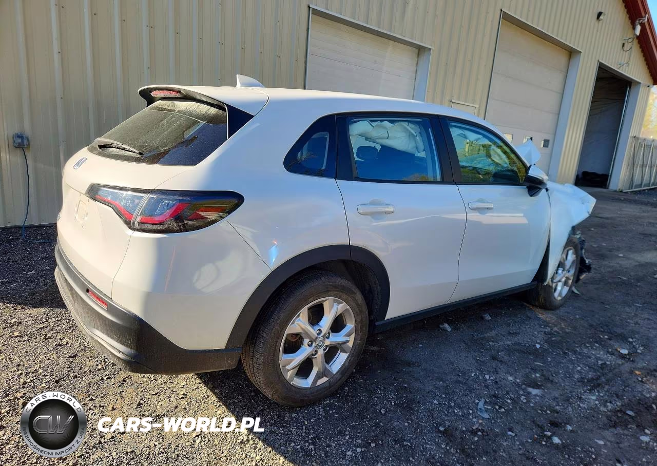 2025 Honda Hr-V Lx VIN:3CZRZ2H39SM710144 - 3