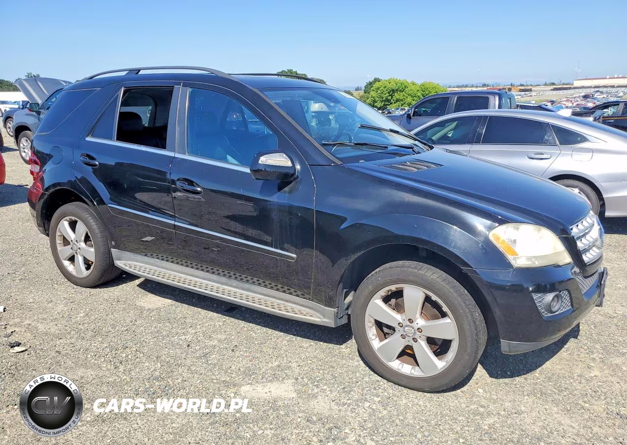 2010 Mercedes-Benz M-Class VIN:4JGBB8GB7AA571517 - 4