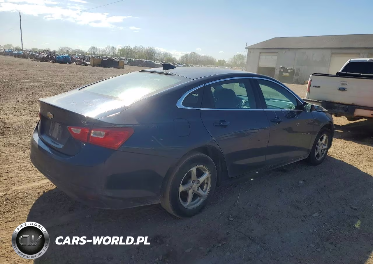 2016 Chevrolet Malibu VIN:1G1ZB5ST3GF328714 - 3