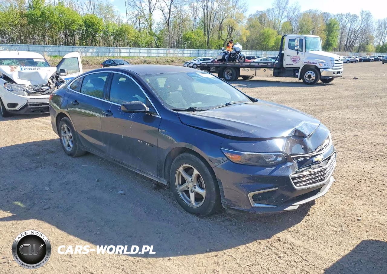 2016 Chevrolet Malibu VIN:1G1ZB5ST3GF328714 - 4