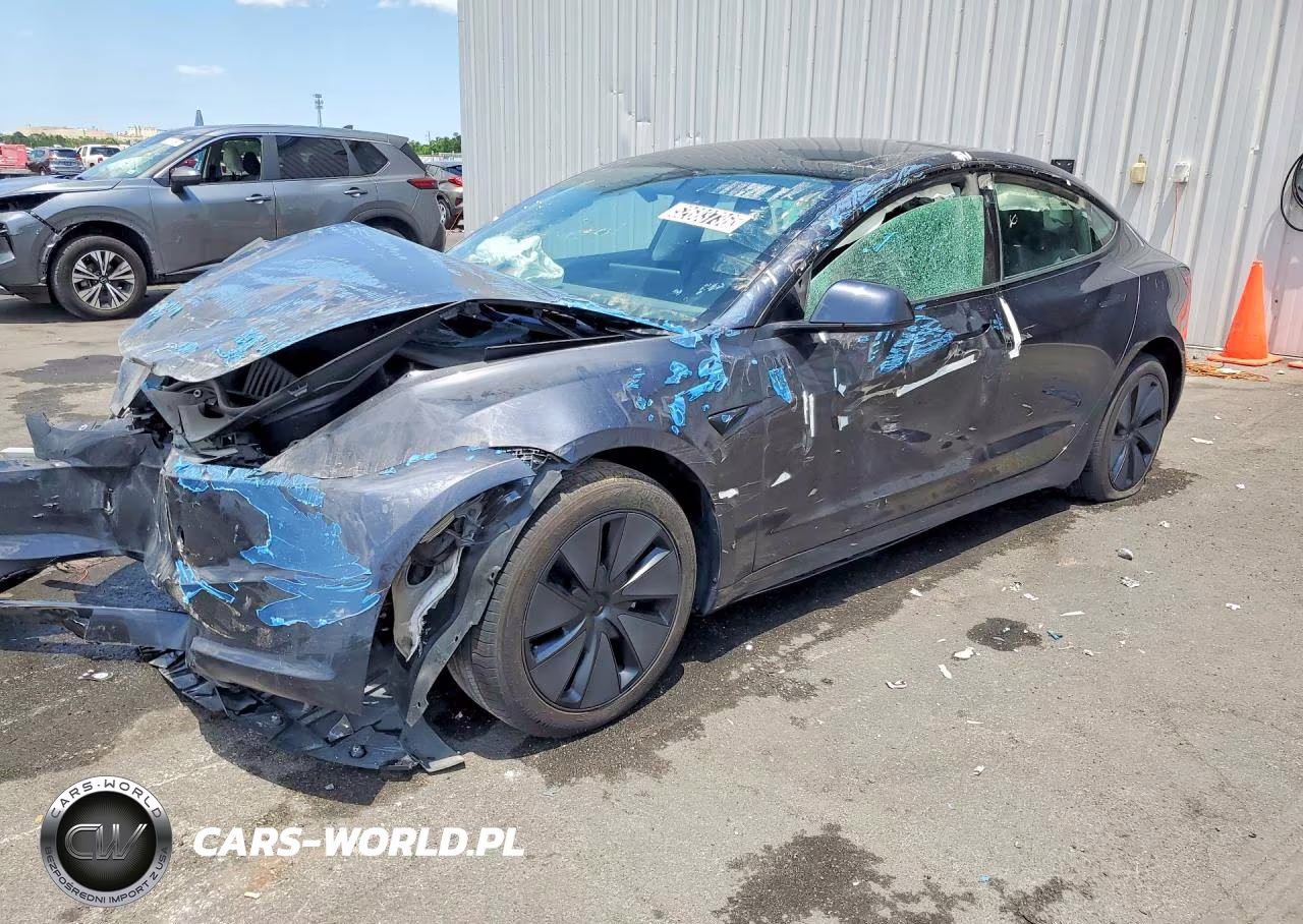 2024 Tesla Model 3 – zdjęcie 1 z 12