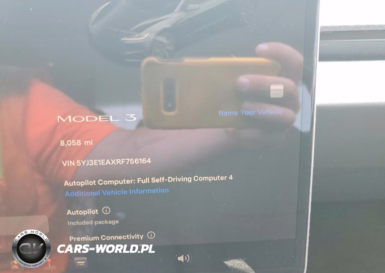 2024 Tesla Model 3 VIN:5YJ3E1EAXRF756164 - 9