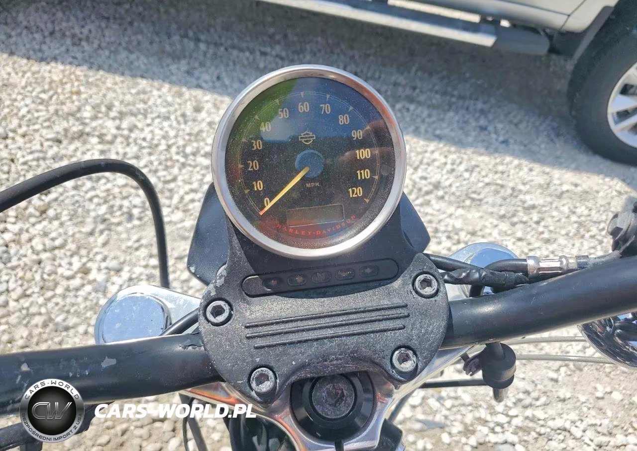 2015 Harley-Davidson Xl883 Superlow VIN:1HD4CR21XFC409826 - 7