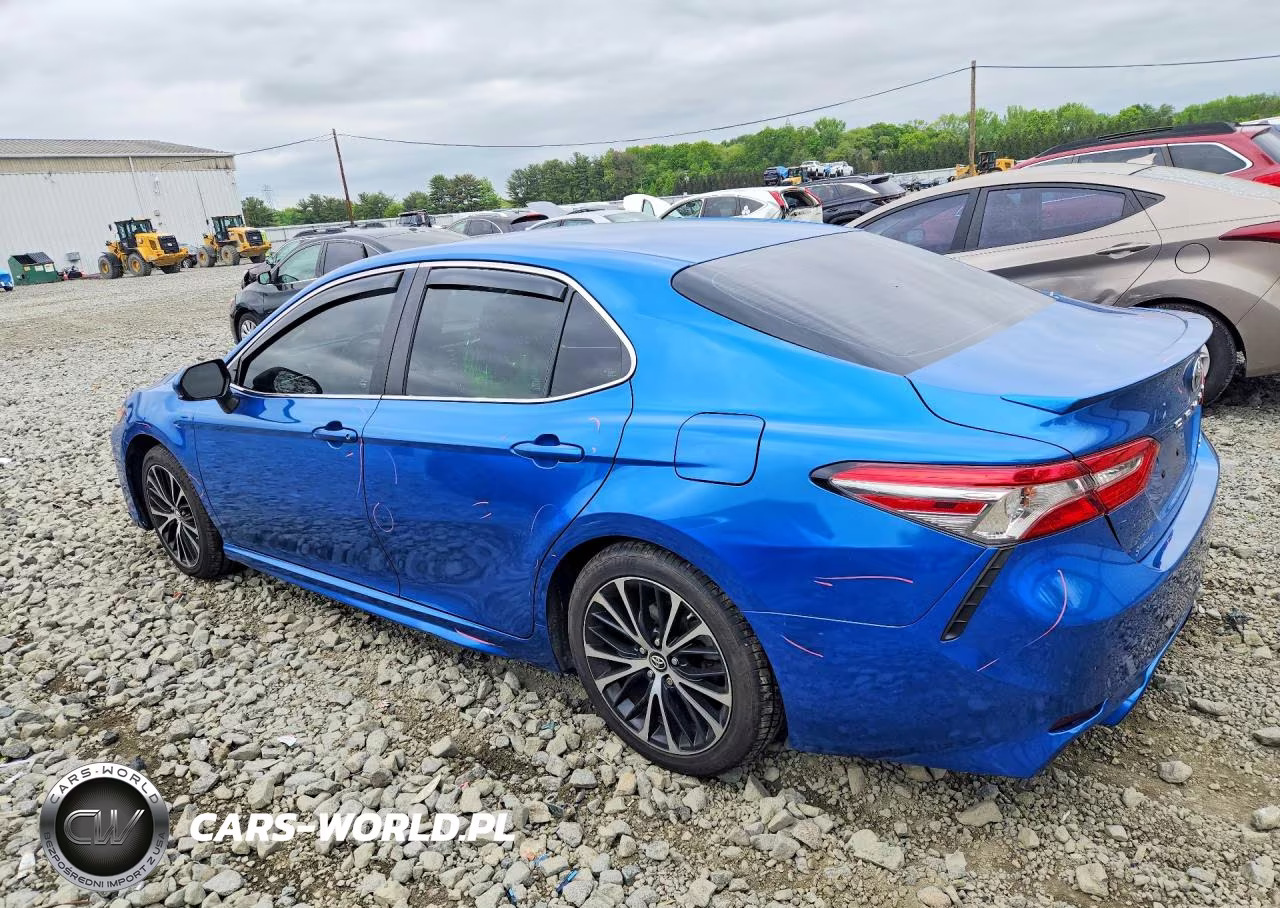 2018 Toyota Camry Se VIN:4T1B11HKXJU039637 - 2